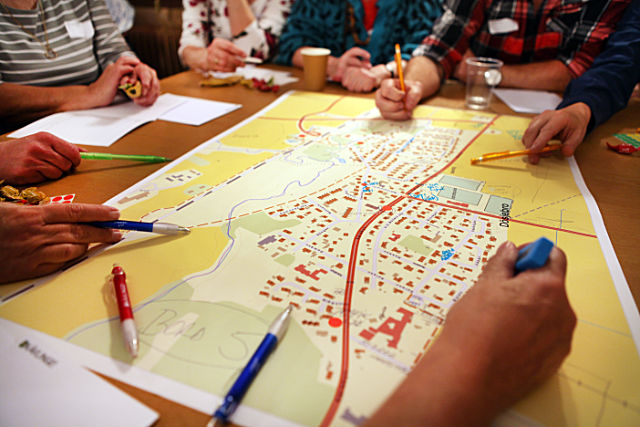 Bild från dialogmöte i Dösjebros gamla Folkets hus.